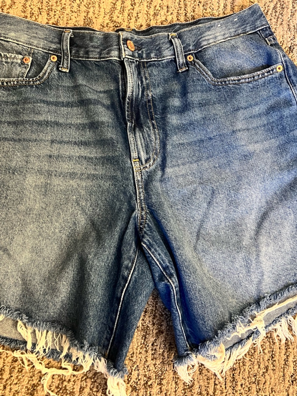 GAP Mid-Rise 8” loose Bermuda Distressed Denim Cutoff Shorts - Blue